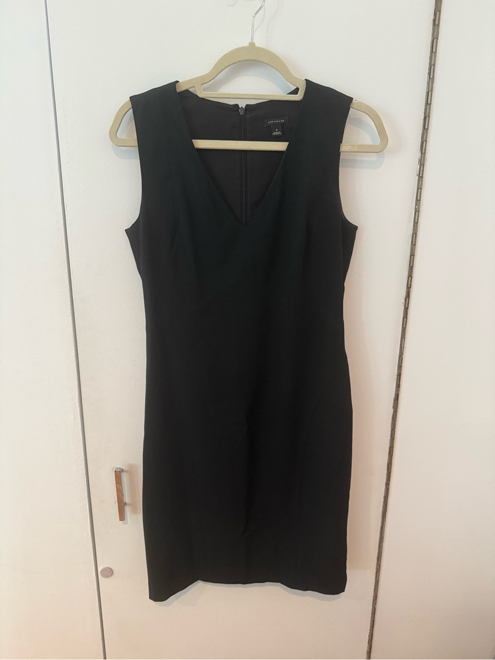 Ann Taylor Black V-Neck Sleeveless Sheath Dress